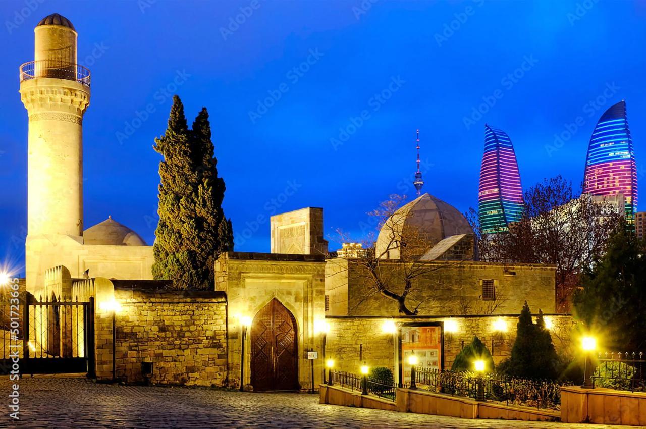 La Villa Hotel Old Baku Bagian luar foto